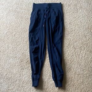 women’s navy lululemon joggers